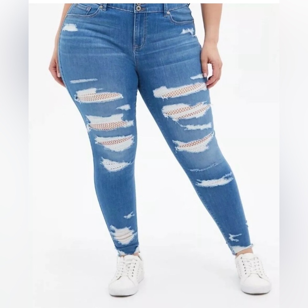 Torrid Light Blue Denim Distressed Ripped Jeggings Skinny Jeans Plus Size 16